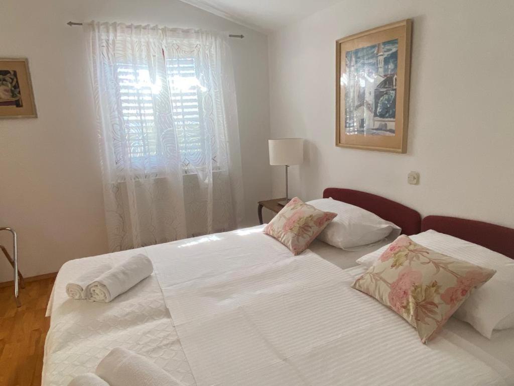 Apartment In Maslinica 70M From The Sea 外观 照片