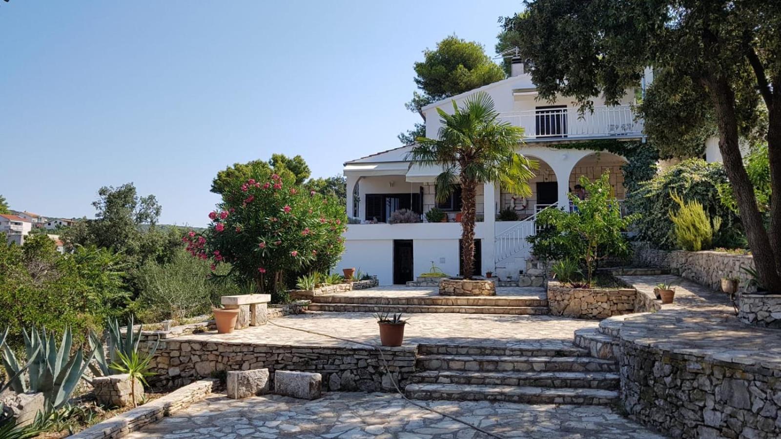 Apartment In Maslinica 70M From The Sea 外观 照片