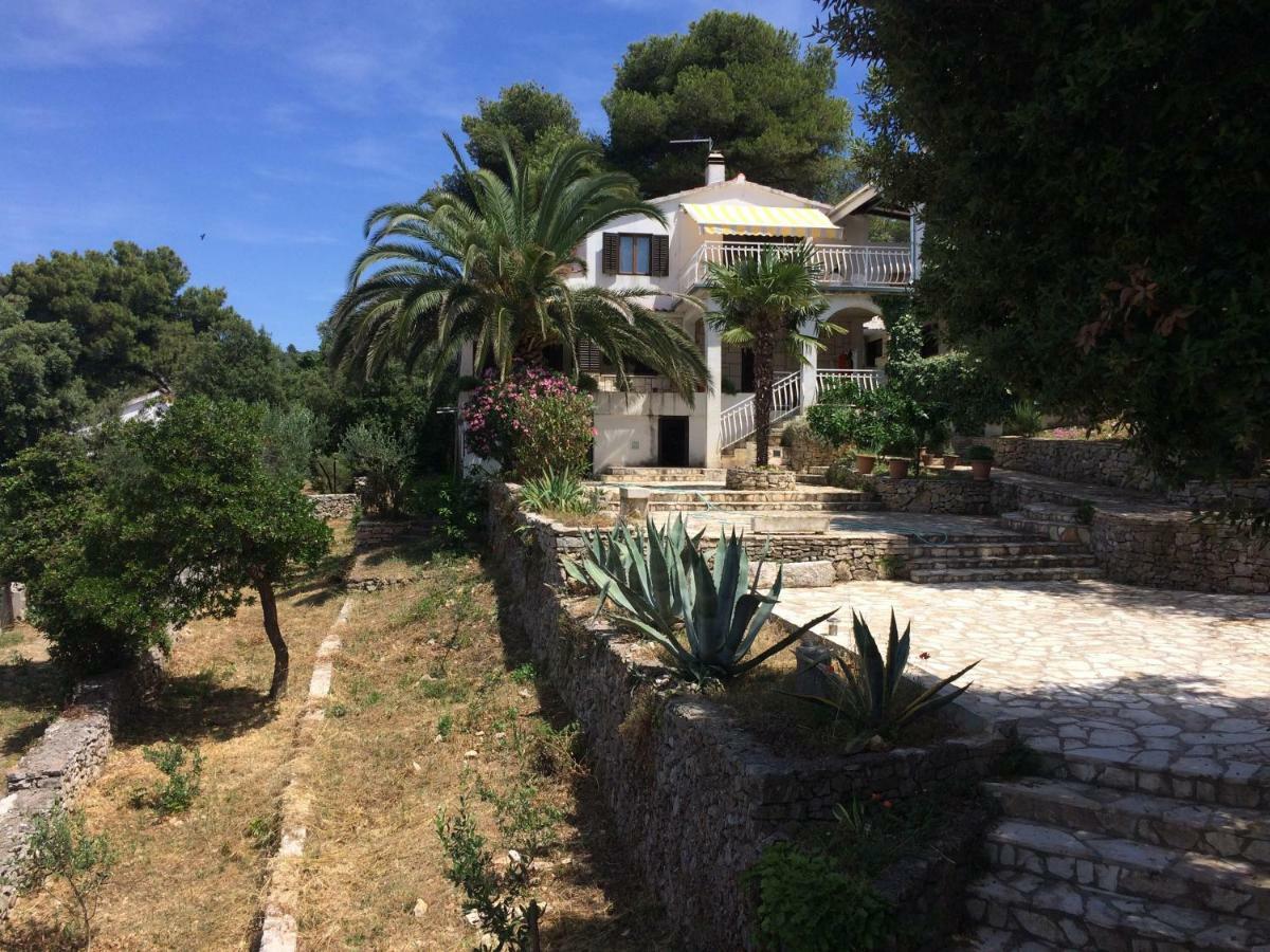 Apartment In Maslinica 70M From The Sea 外观 照片